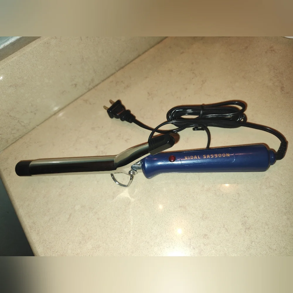 Vidal Sassoon Blue Curling Iron